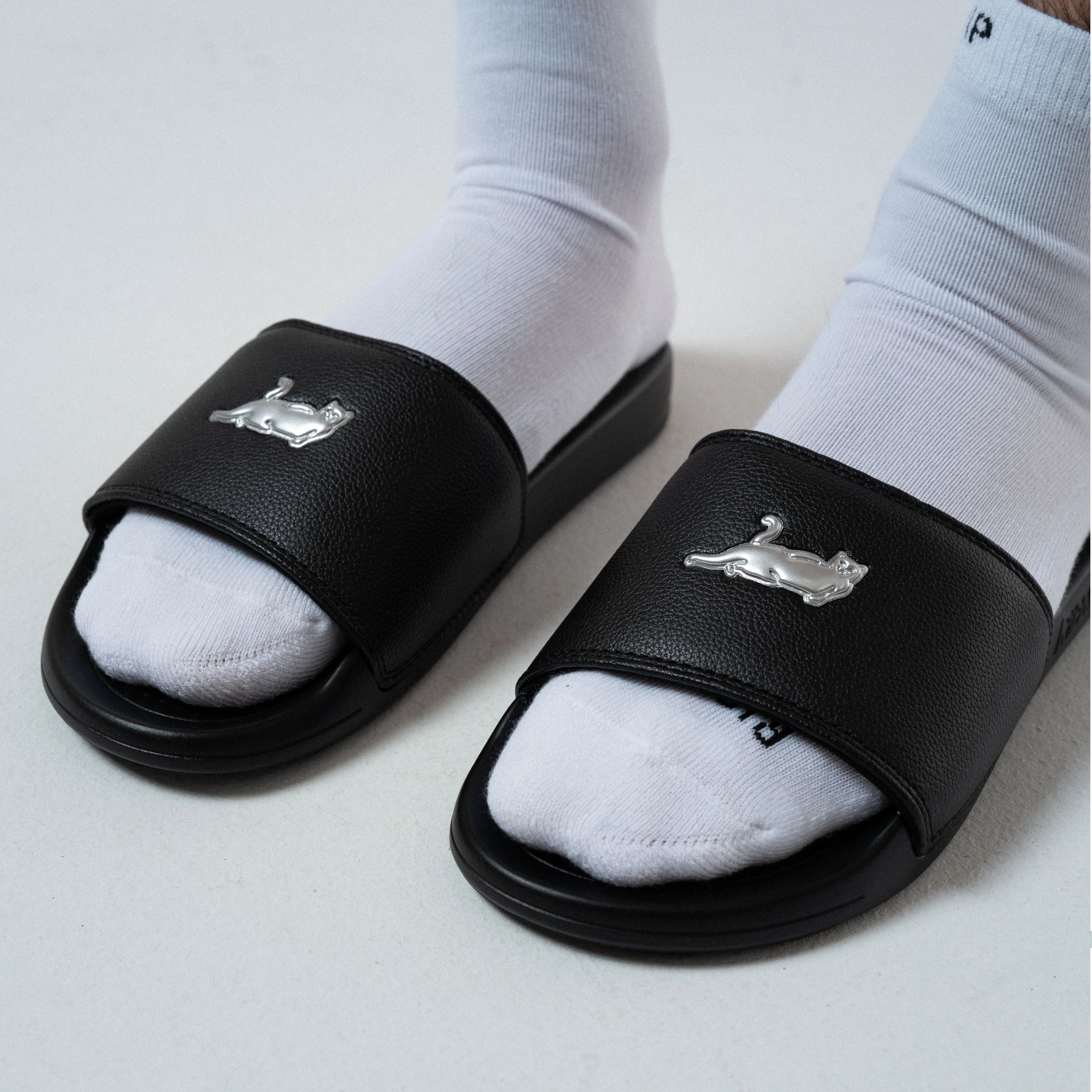 Castanza Slides (Black) - Image 3
