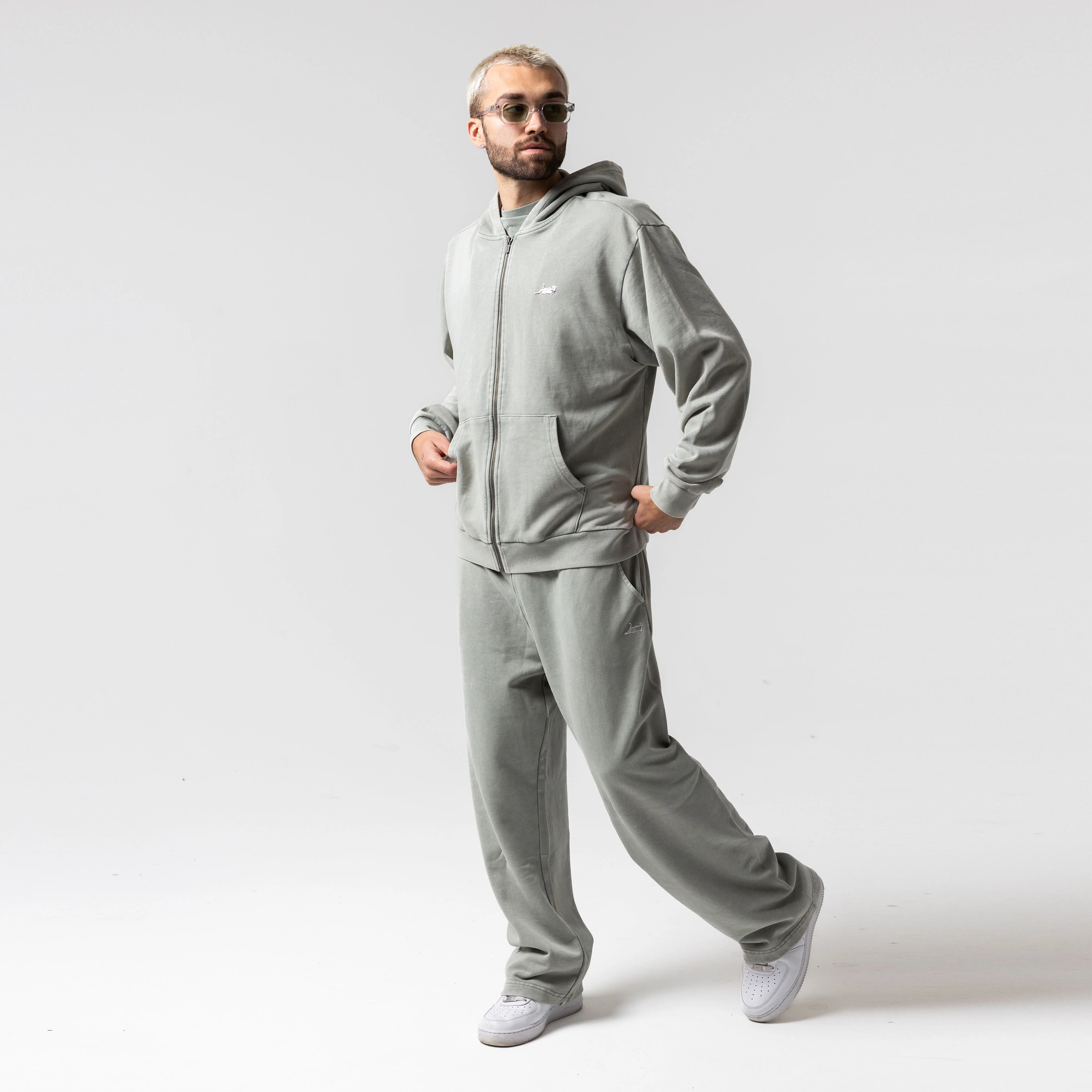 Castanza Straight Leg Sweatpants (Sage Vintage Wash) - Image 4