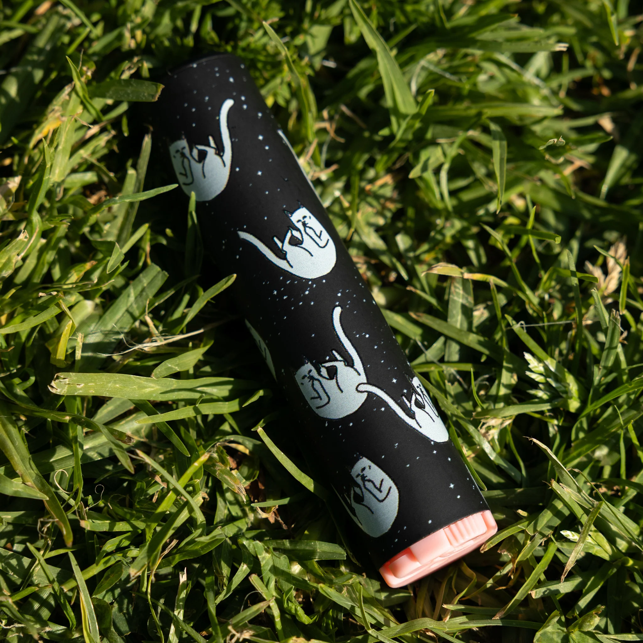 Falling For Nermal NAAR Lighter (Black) - Image 3