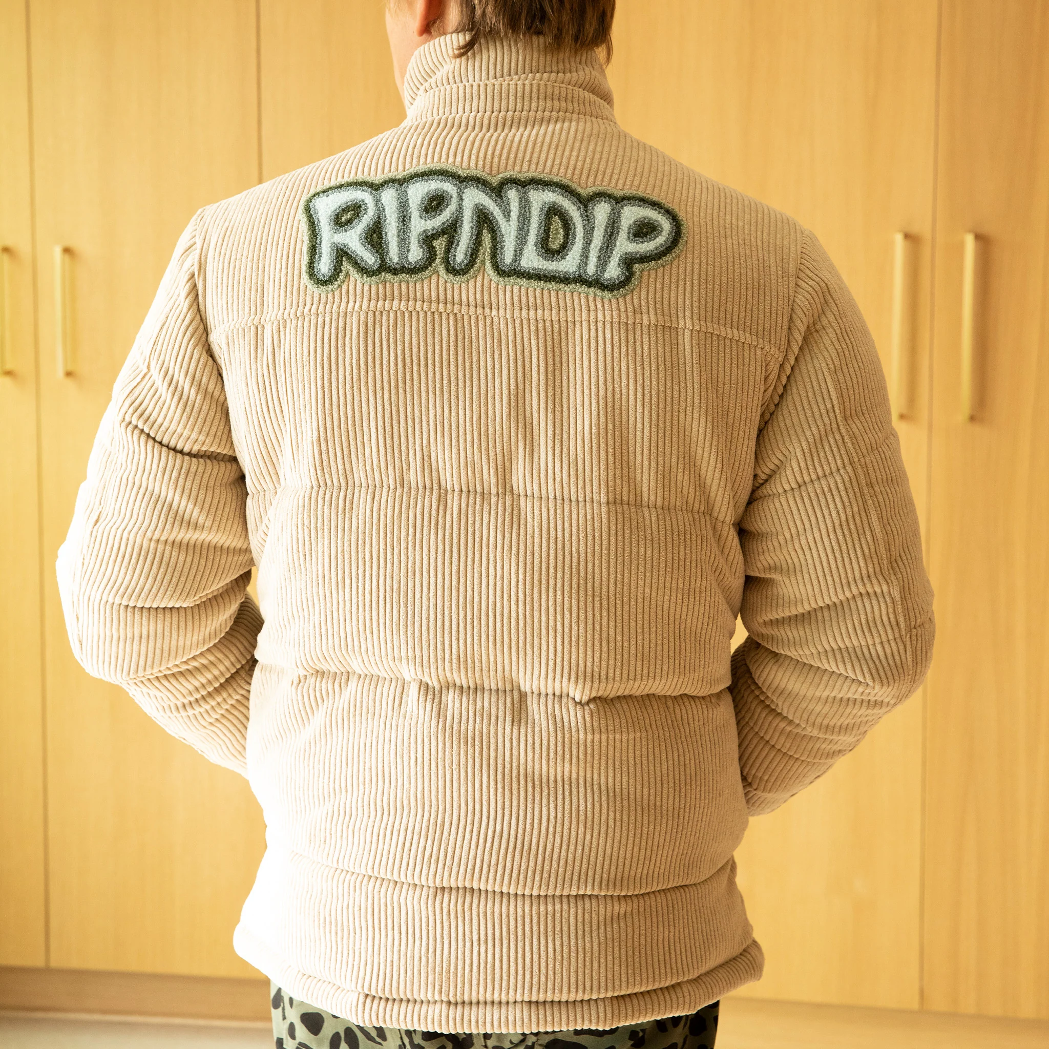 Intertwined Corduroy Puffer Jacket (Khaki) - Image 4