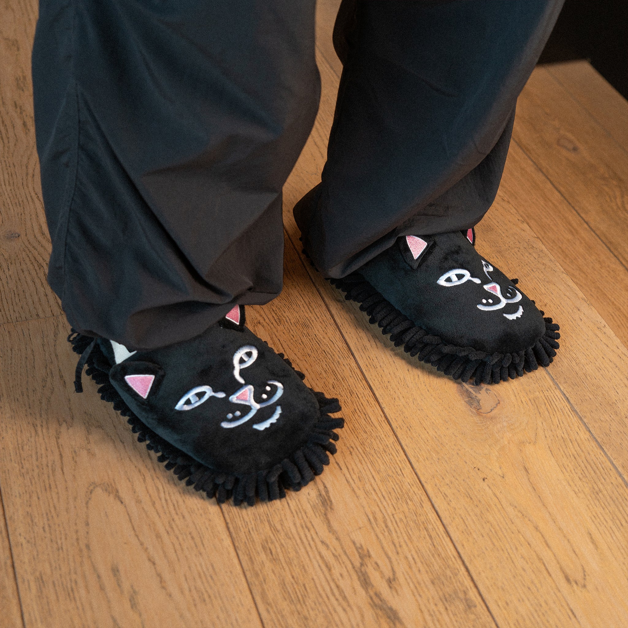 Jermie Mop Slippers (Black) - Image 6