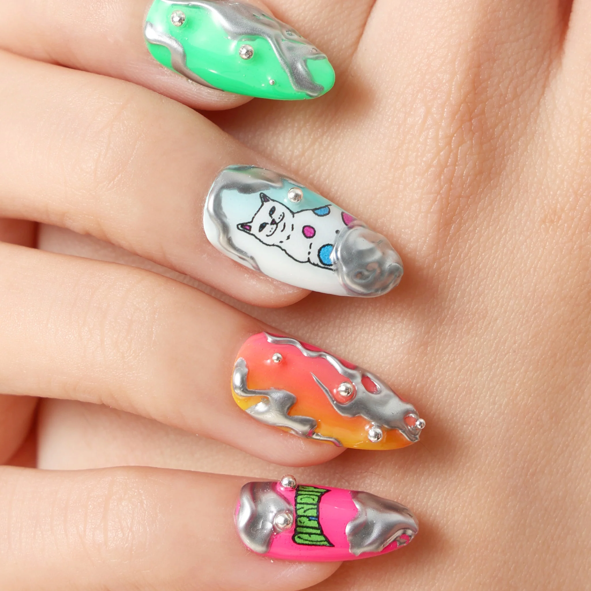 Psychedelic Handmade Nail Set - Image 3