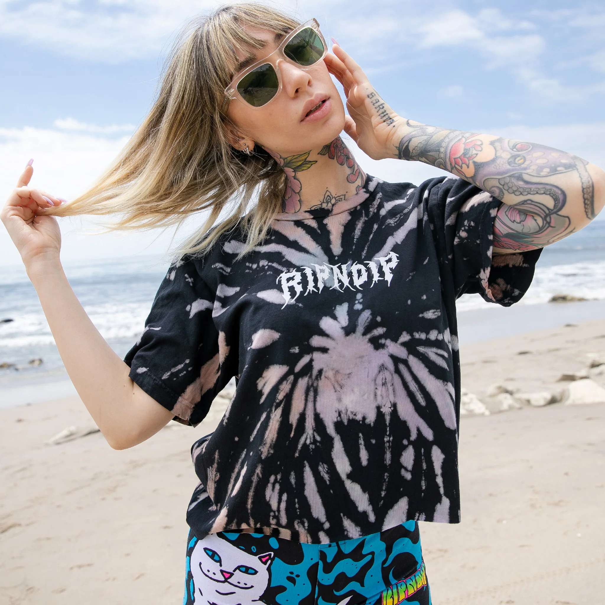 Nikola Crop Tee (Black/Peach/Purple Tie Dye) - Image 2