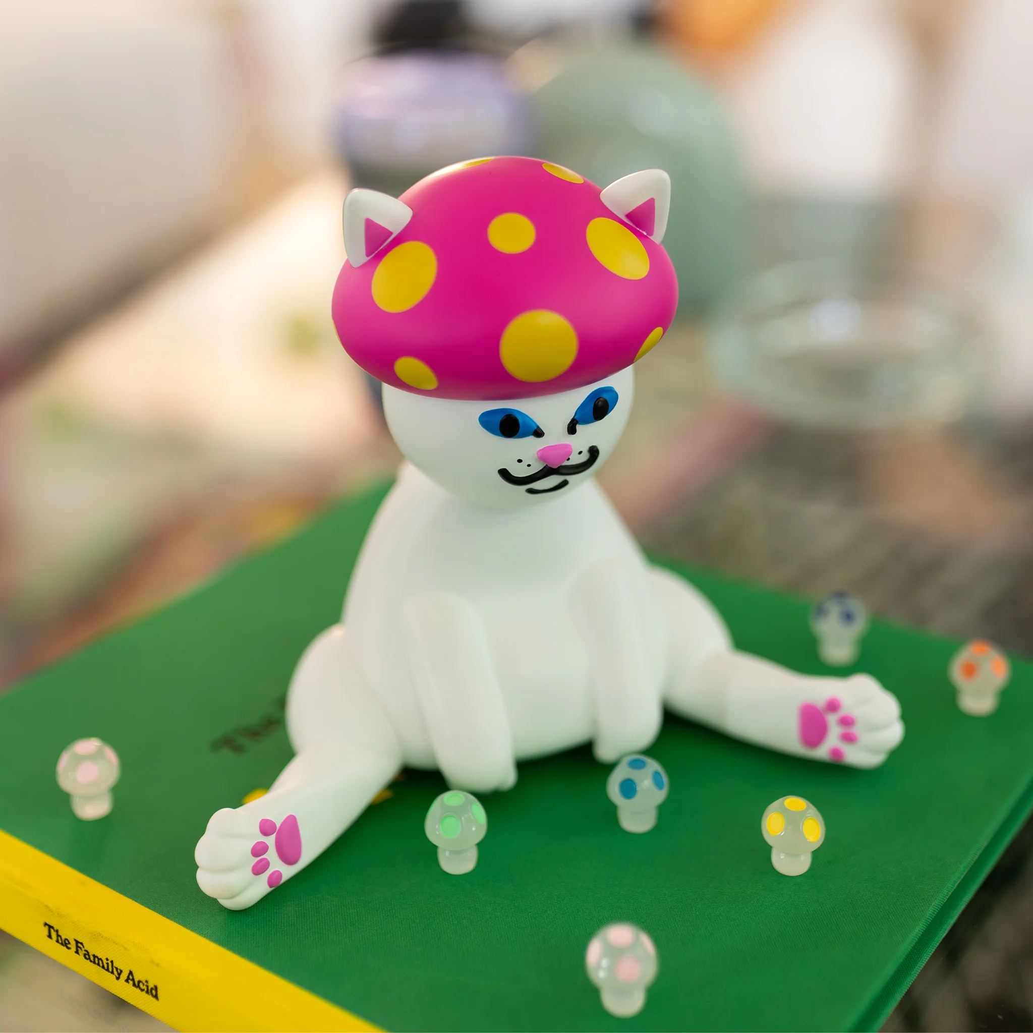 Psychedelic Nerm Grinder (White) - Image 4