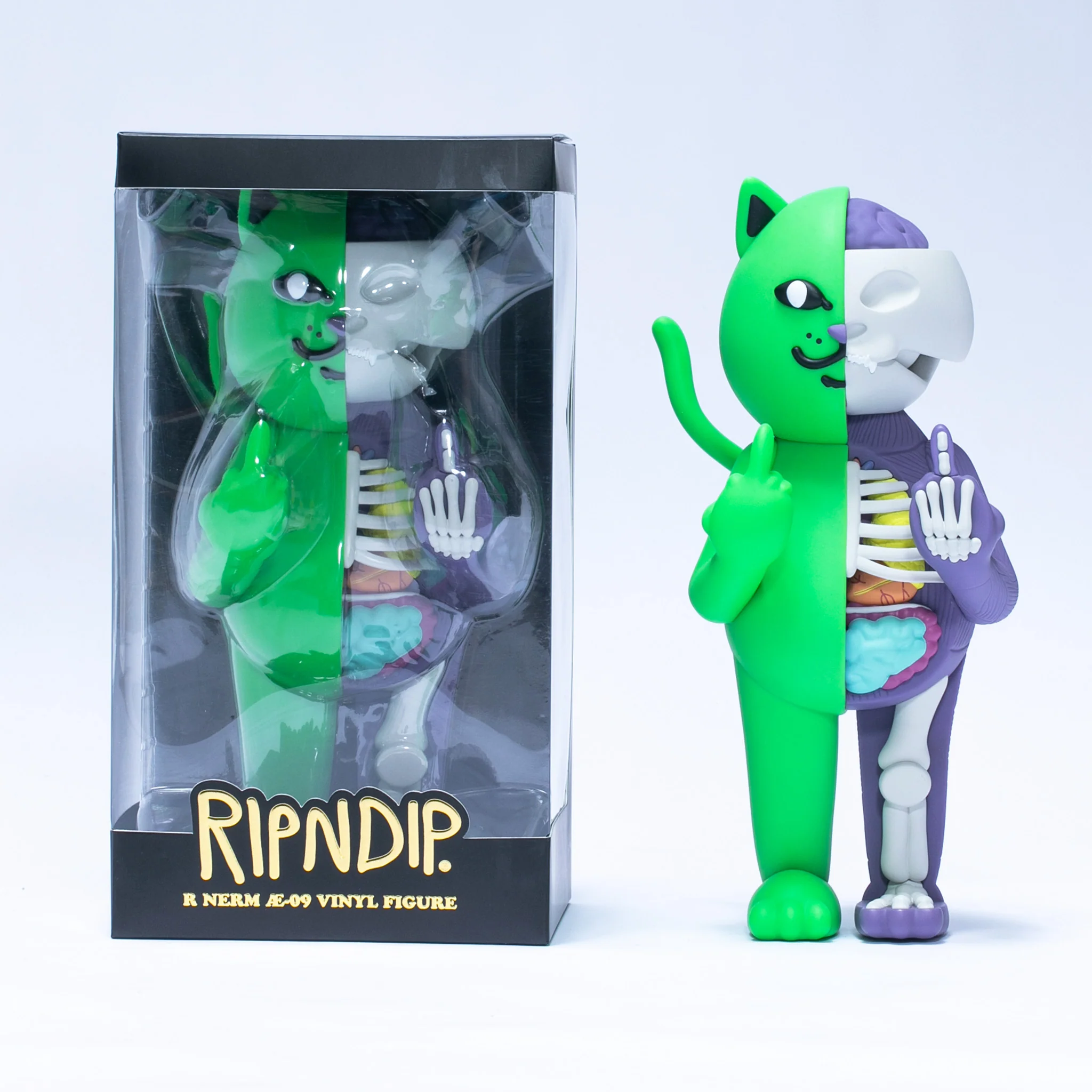 R Nerm Æ-09 Vinyl Figure - Image 3