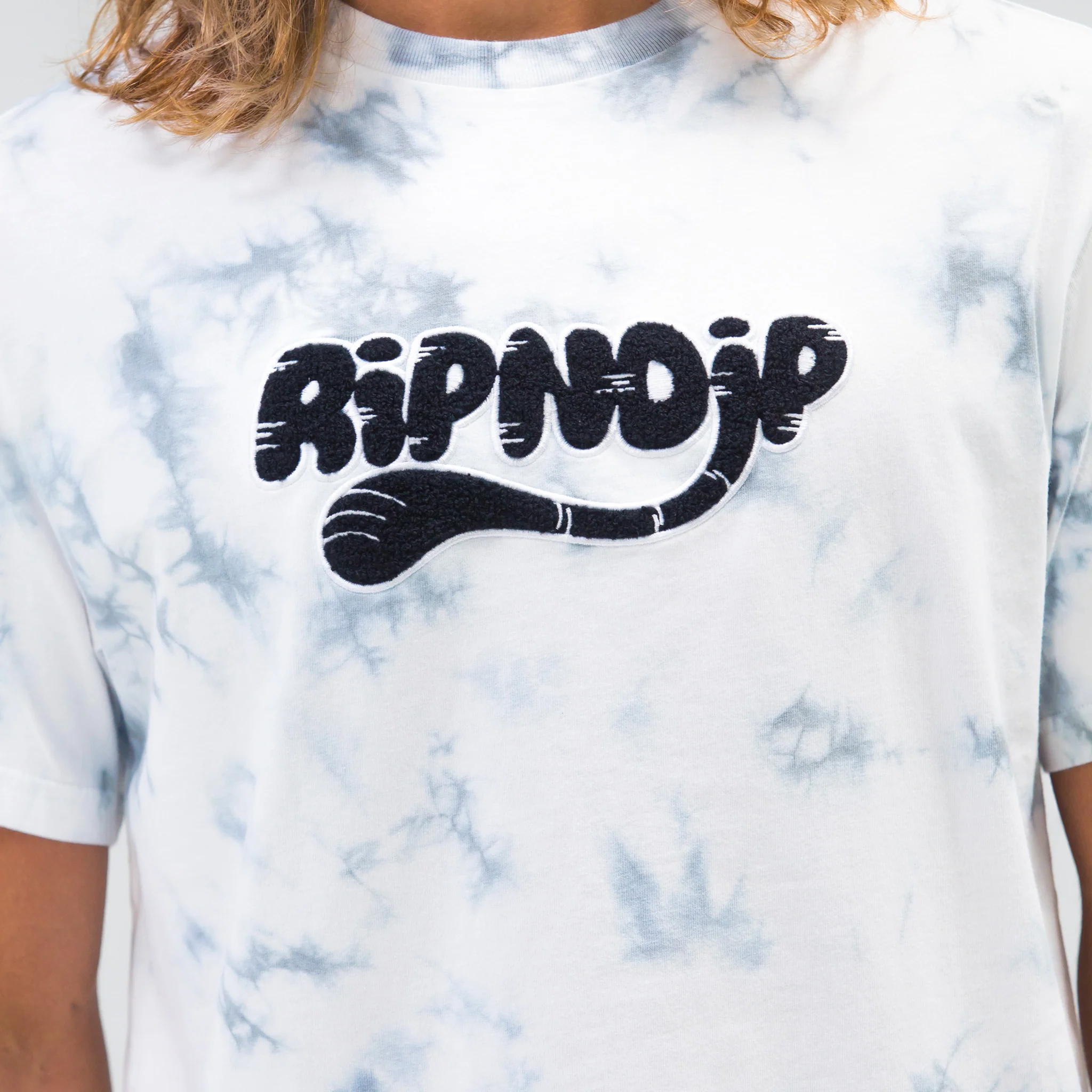 Ripntail Tee (Grey Lightning Wash) - Image 2