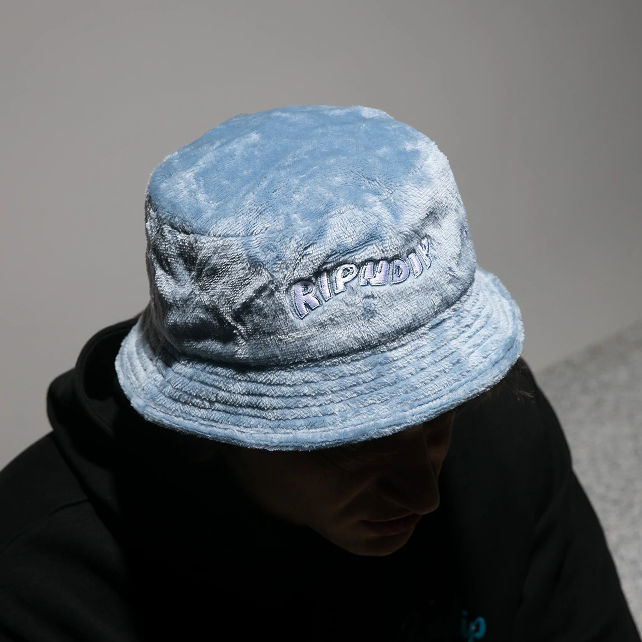 Wave Sherpa Bucket Hat (Light Slate) - Image 2