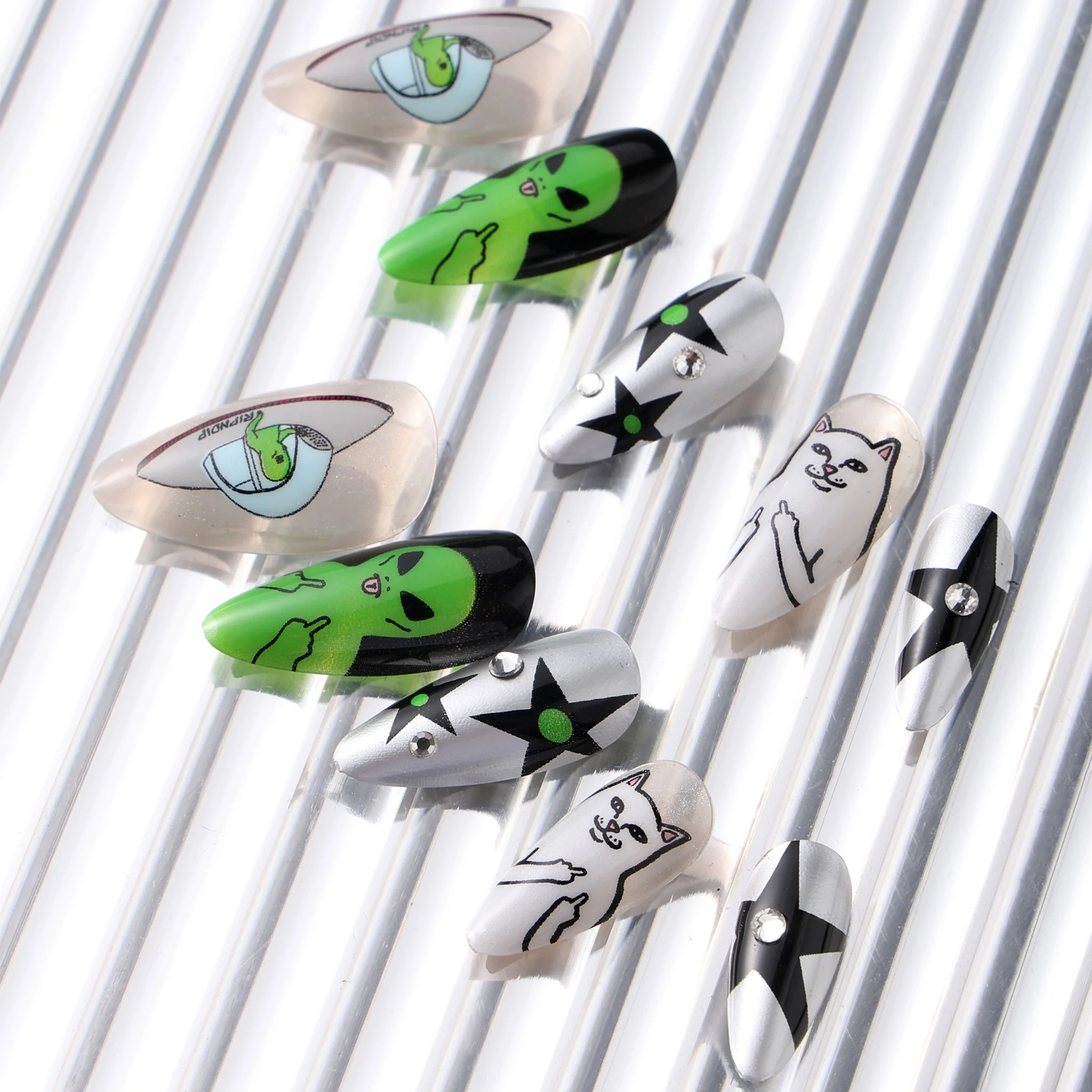 We Out Here Press On Nail Set - Image 4